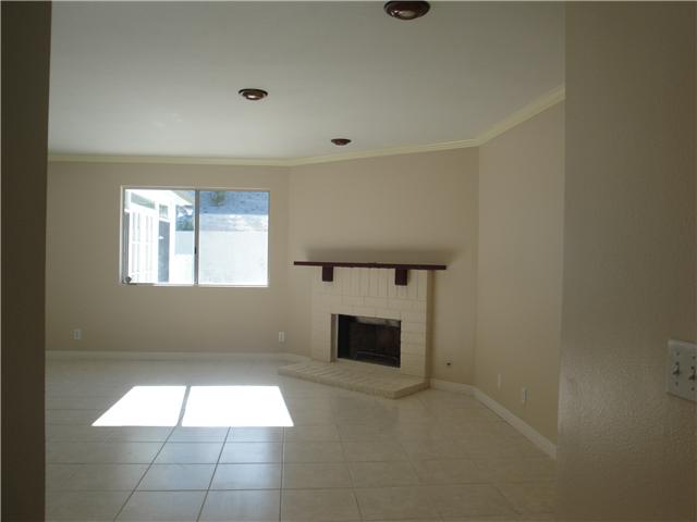 3867 Cameo Dr, Oceanside, CA 92056 photo 2