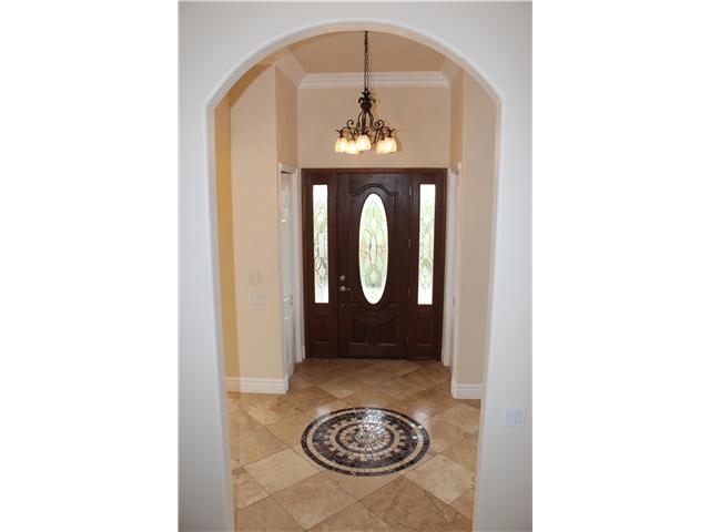 3842 Calavo Dr, Spring Valley, CA 91977 photo 3
