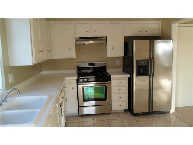 639 Hunter St, Oceanside, CA 92058 photo 3