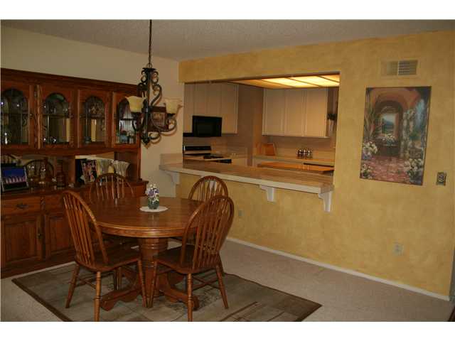 4560 Lambeth Ct, Carlsbad, CA 92010 photo 7