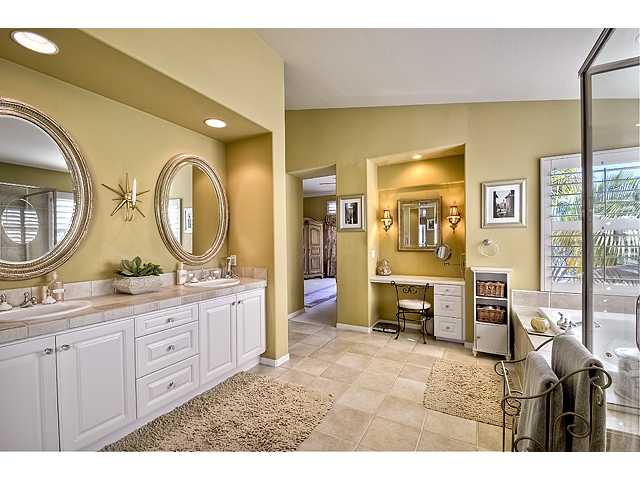 7385 Elegans Pl, Carlsbad, CA 92011 photo 16