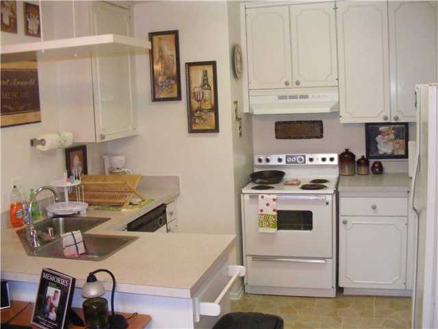 375 Roundtree Gln, Escondido, CA 92026 photo 6
