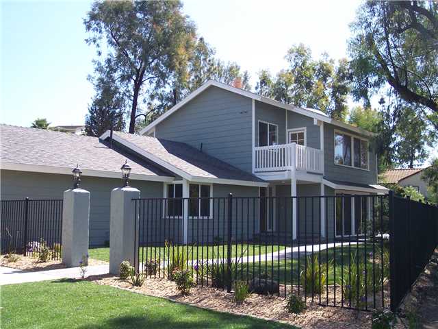 1621 Easter Pl, Escondido, CA 92029 photo 4