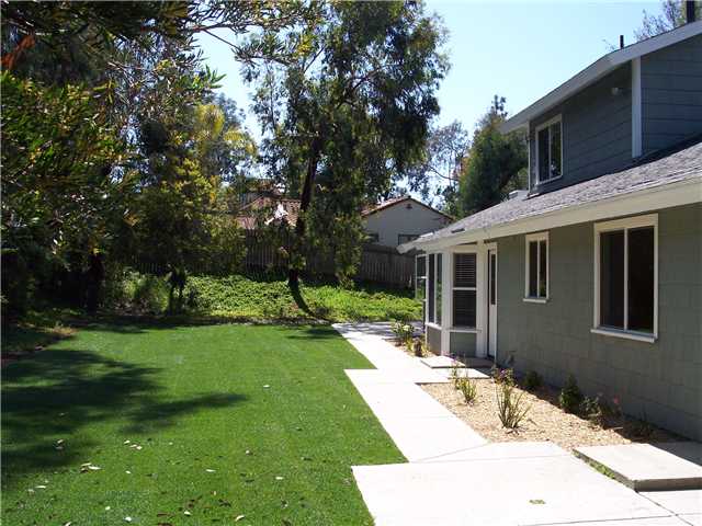 1621 Easter Pl, Escondido, CA 92029 photo 5