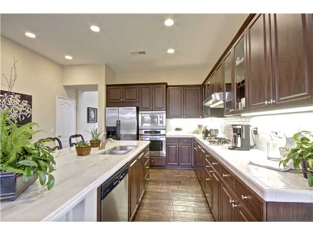 1077 Breakaway Dr, Oceanside, CA 92057 photo 4
