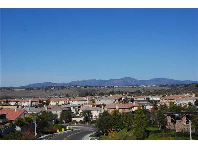1077 Breakaway Dr, Oceanside, CA 92057 photo 3