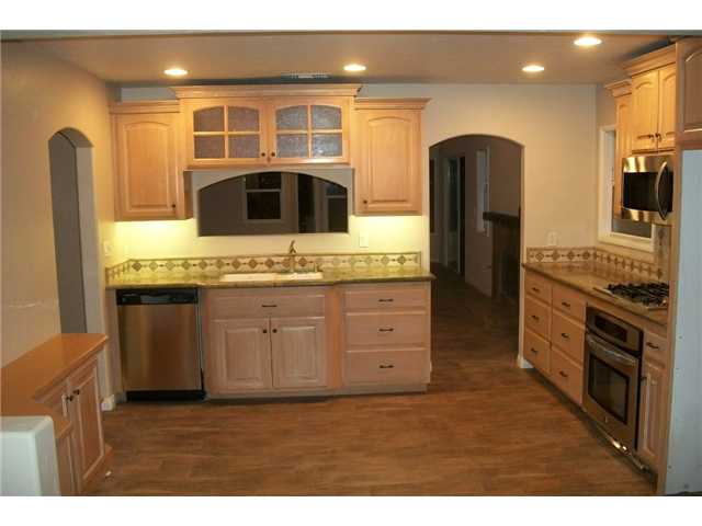 8125 Chaz Pl, La Mesa, CA 91942 photo 3