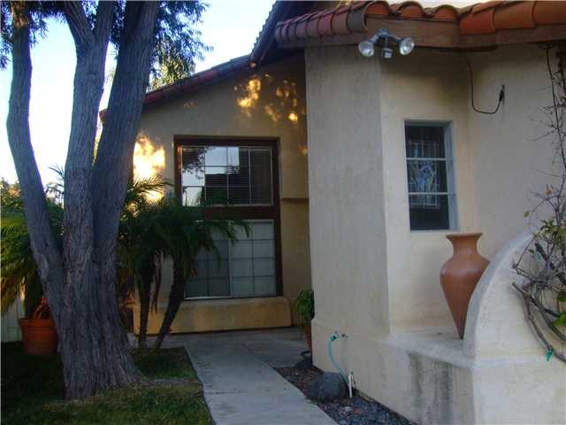 1729 Avenida Segovia St, Oceanside, CA 92056 photo 2