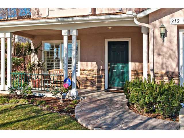 312 Shadow Tree Dr, Oceanside, CA 92058 photo 2