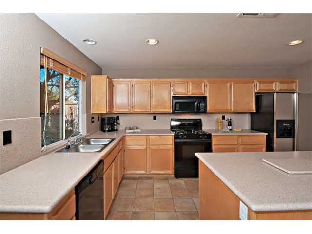 312 Shadow Tree Dr, Oceanside, CA 92058 photo 8