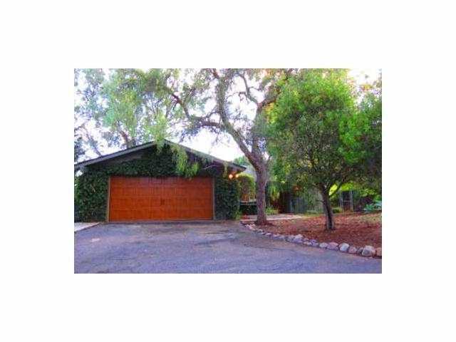 606 Golden Rd, Fallbrook, CA 92028 photo 2