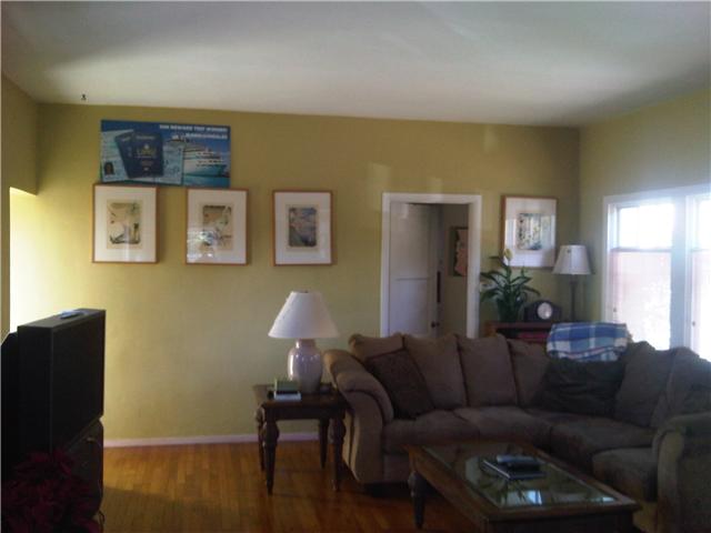 1916 Crest Dr, Encinitas, CA 92024 photo 3