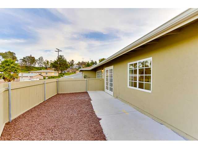 8576 Dobyns Dr, Santee, CA 92071 photo 17
