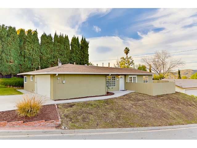 8576 Dobyns Dr, Santee, CA 92071 photo 21