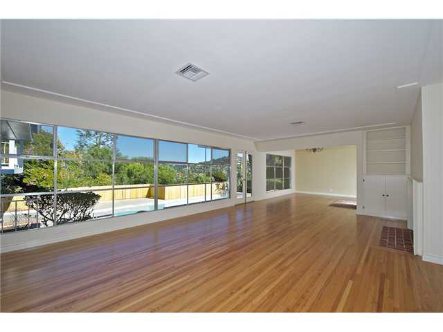 4595 Panorama Dr, La Mesa, CA 91941 photo 3