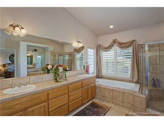 1677 Sycamore Way, Fallbrook, CA 92028 photo 11