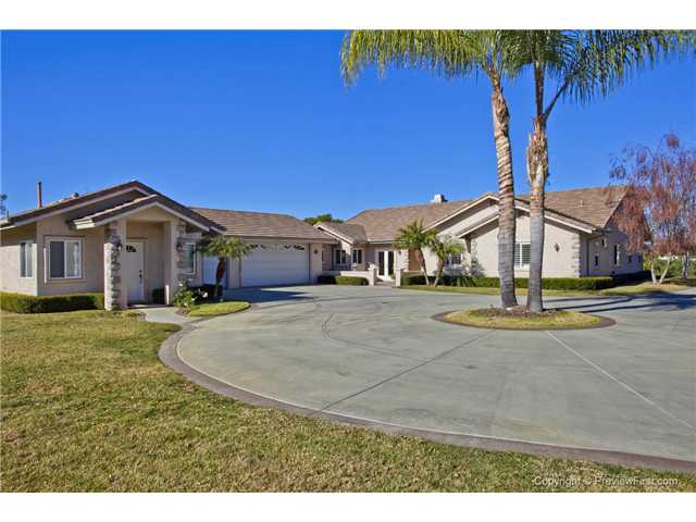 1677 Sycamore Way, Fallbrook, CA 92028 photo 1