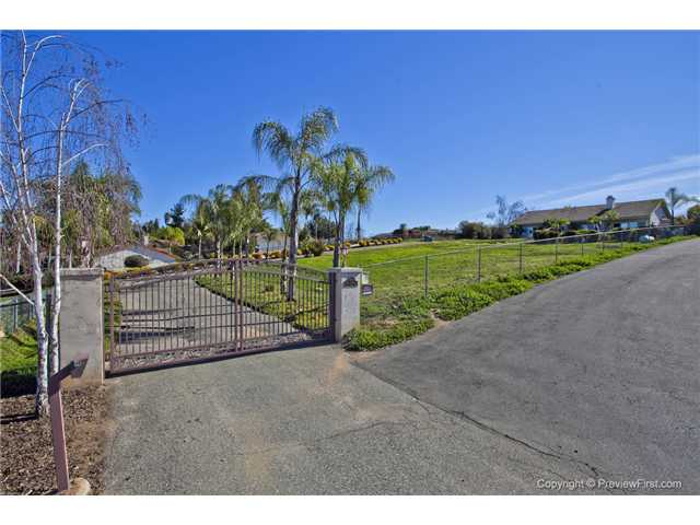 1677 Sycamore Way, Fallbrook, CA 92028 photo 24
