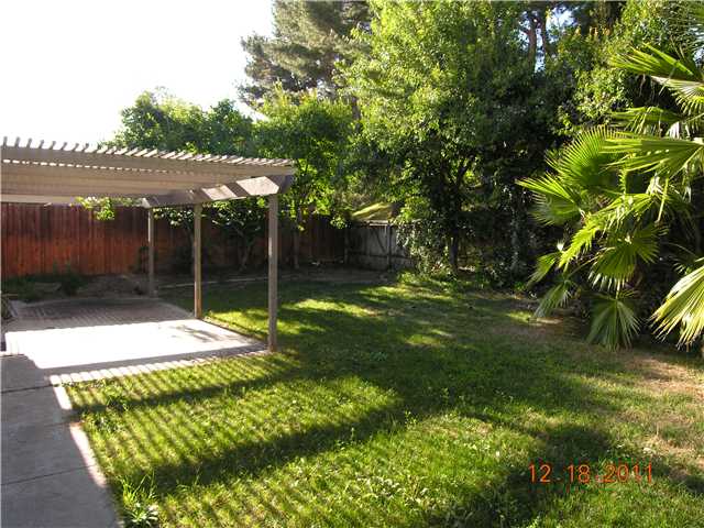 10520 Moorpark St, Spring Valley, CA 91978 photo 4