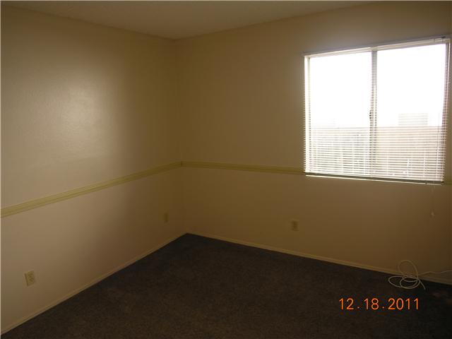 10520 Moorpark St, Spring Valley, CA 91978 photo 16