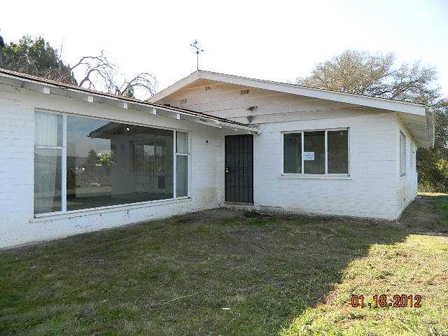 2464 E Mission Rd, Fallbrook, CA 92028 photo 2