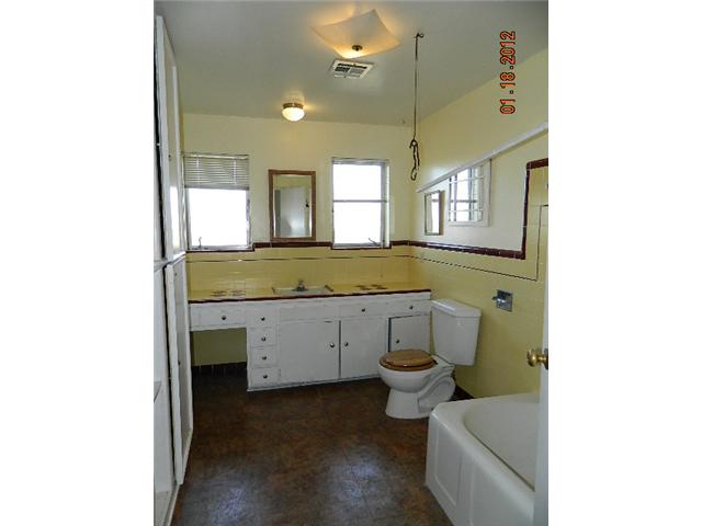 2464 E Mission Rd, Fallbrook, CA 92028 photo 8