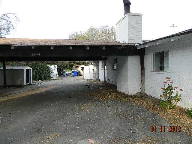 2464 E Mission Rd, Fallbrook, CA 92028 photo 1
