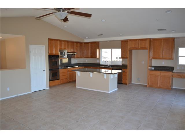 10129 Destiny Mountain Ct, Spring Valley, CA 91978 photo 4