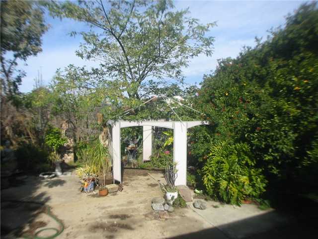 707 W Alvarado St, Fallbrook, CA 92028 photo 2