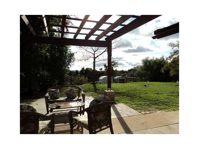 2012 Grandview Rd, Vista, CA 92084 photo 6