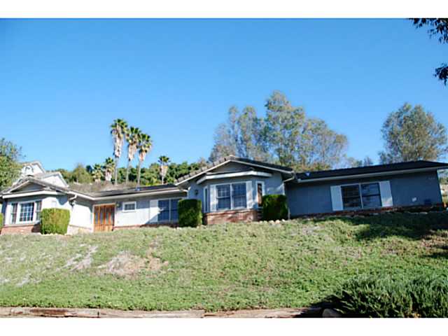 520 Amigos Rd, Ramona, CA 92065 photo 1