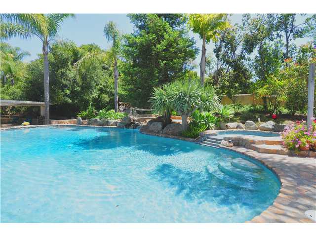1925 Quail View Dr, Vista, CA 92084 photo 5