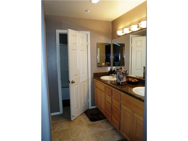 8737 Glen Oaks Way, Santee, CA 92071 photo 14