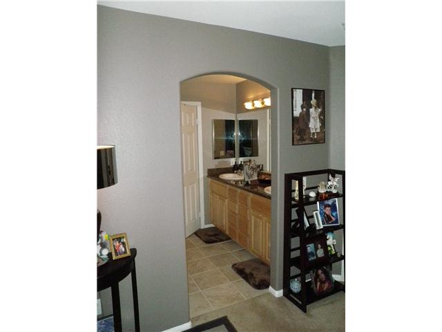 8737 Glen Oaks Way, Santee, CA 92071 photo 13