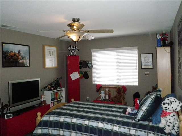 8737 Glen Oaks Way, Santee, CA 92071 photo 18