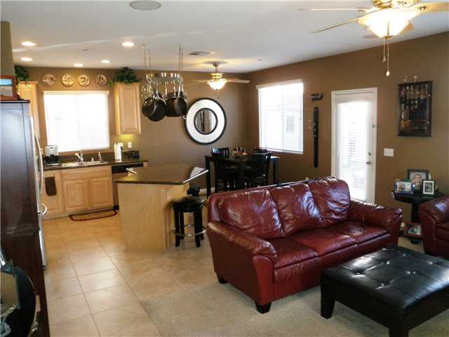 8737 Glen Oaks Way, Santee, CA 92071 photo 2