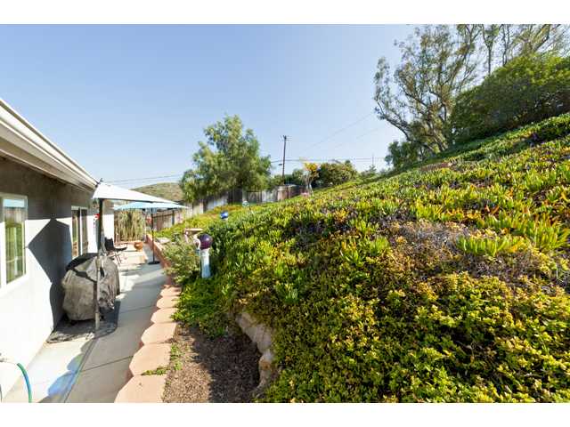 9588 Petite Ln, Lakeside, CA 92040 photo 13