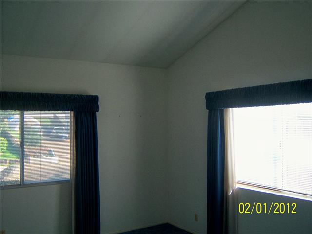 515 Gail Dr, Vista, CA 92084 photo 4