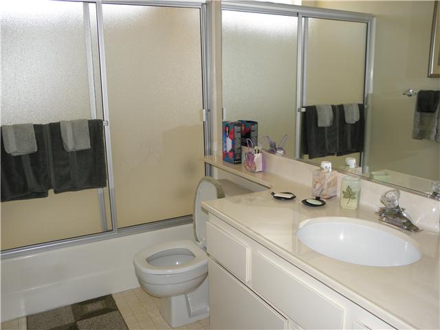 2424 Eagle Crest Ln, Vista, CA 92081 photo 15