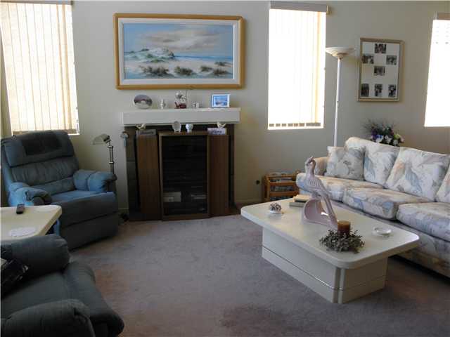 2424 Eagle Crest Ln, Vista, CA 92081 photo 3