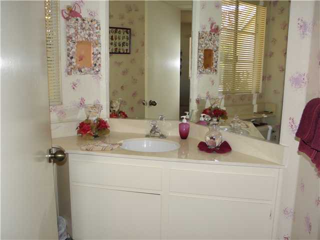 2424 Eagle Crest Ln, Vista, CA 92081 photo 12