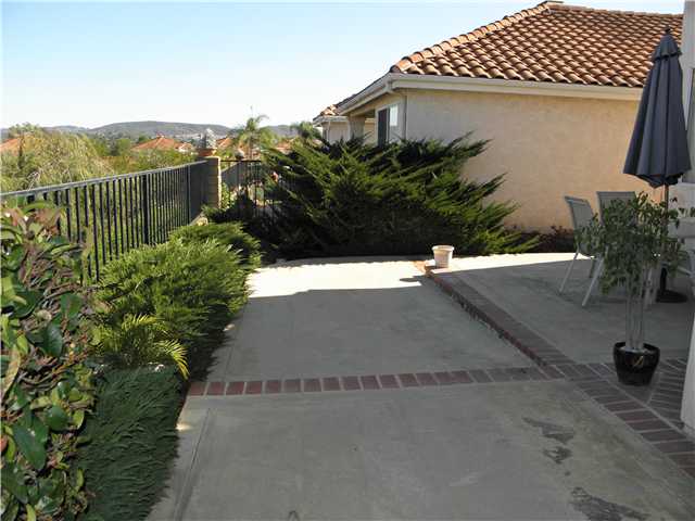 2424 Eagle Crest Ln, Vista, CA 92081 photo 17