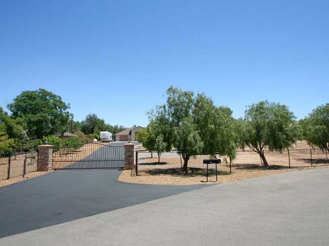 706 Steffy Rd, Ramona, CA 92065 photo 2