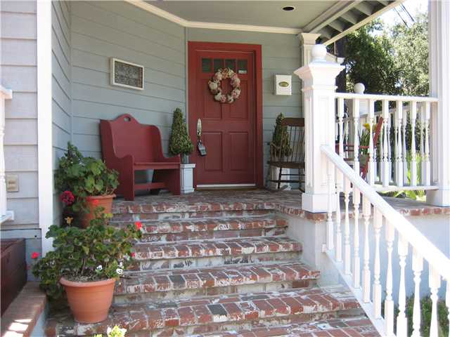 9761 Grosalia Ave, La Mesa, CA 91941 photo 2