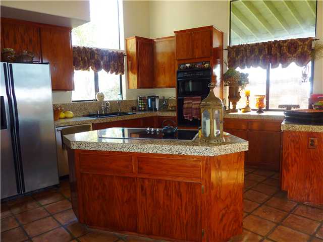 481 Skyline Cir, Fallbrook, CA 92028 photo 6