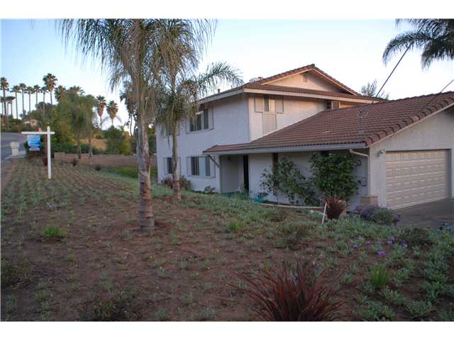 1735 Lendee Dr, Escondido, CA 92025 photo 1