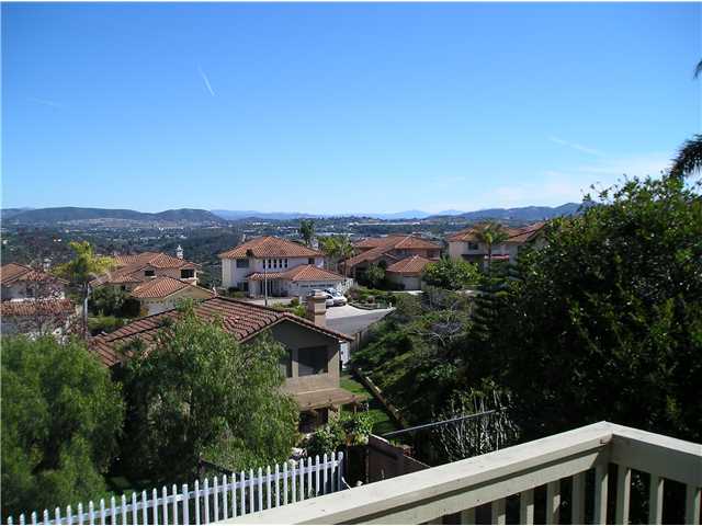 2076 Sequoia Crest St, Vista, CA 92081 photo 5