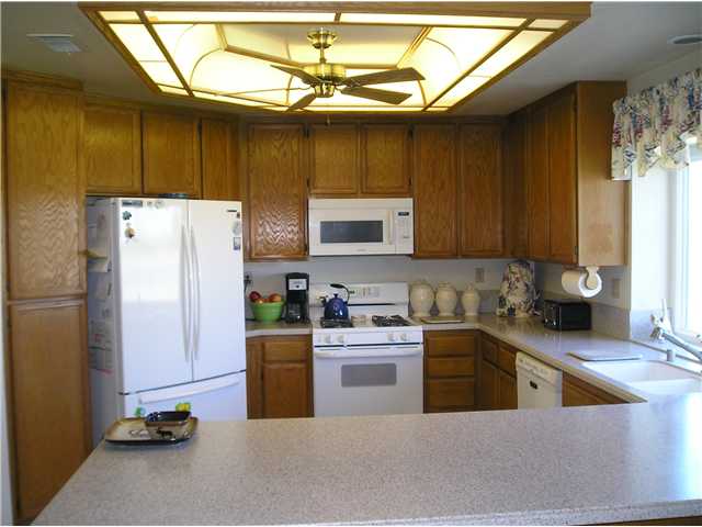 2076 Sequoia Crest St, Vista, CA 92081 photo 10