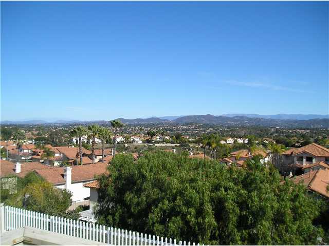 2076 Sequoia Crest St, Vista, CA 92081 photo 3