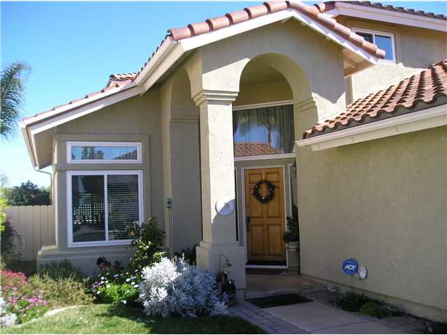 2076 Sequoia Crest St, Vista, CA 92081 photo 2